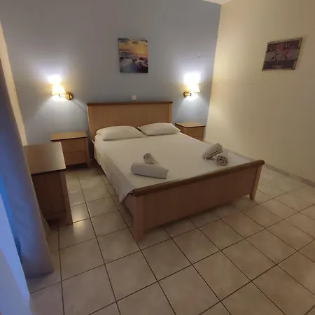 Aparthotel Avra 3*