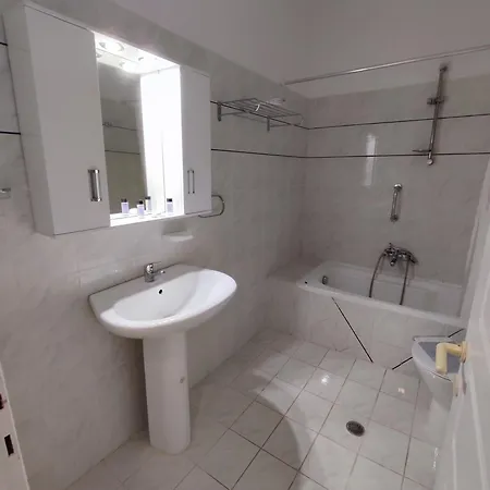 Avra Aparthotel Dassiá