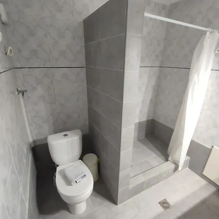 Avra Aparthotel 3*