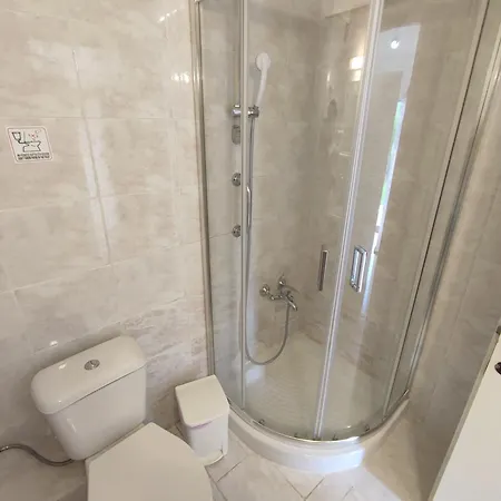 Aparthotel Avra