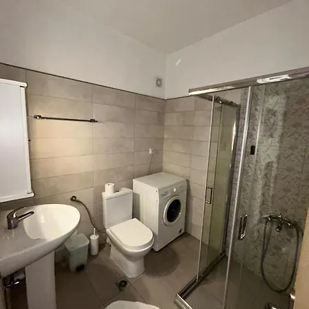 Aparthotel Avra 3*