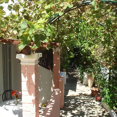Aparthotel Avra 3*