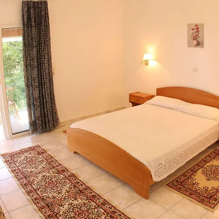 Avra Aparthotel
