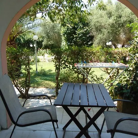 Avra Aparthotel 3*